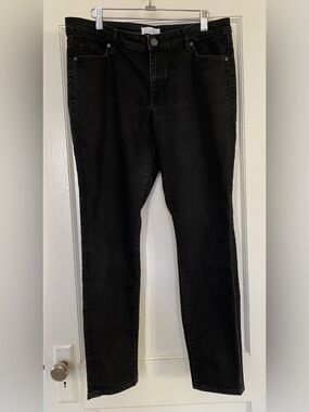 LOFT Women’s Curvy Skinny Faded Black Jeans